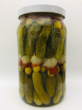 Cargar imagen en el visor de la galería, Banderillas 1/2 Galón con pepino entero